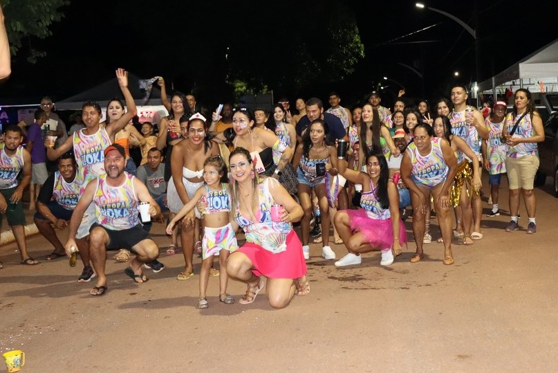 Quarta Noite de Carnaval em São Félix do Araguaia  ao som das bandas Balança-i e Swing da Cohab