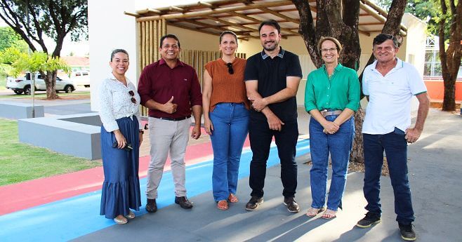 Prefeitura entrega obra de quiosque com banheiros na Praça do Lazer de Água Boa