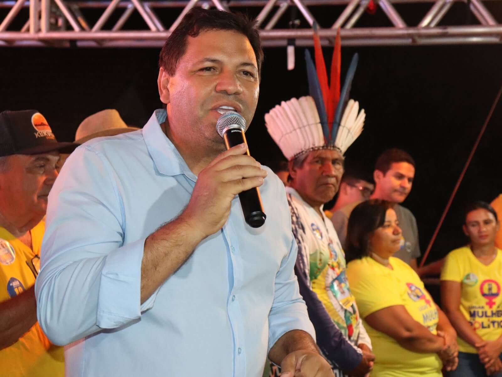 São Félix do Araguaia registra maior carreata da história liderada por Dr. Acácio e Nilva do Baú