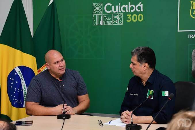 Justiça apreende 30 ônibus e impacta 500 passageiros em Cuiabá