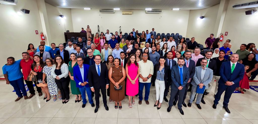 Gisela Cardoso dá posse a diretoria da 27ª Subseção da OAB-MT liderada pela presidente Luana Costa Lico