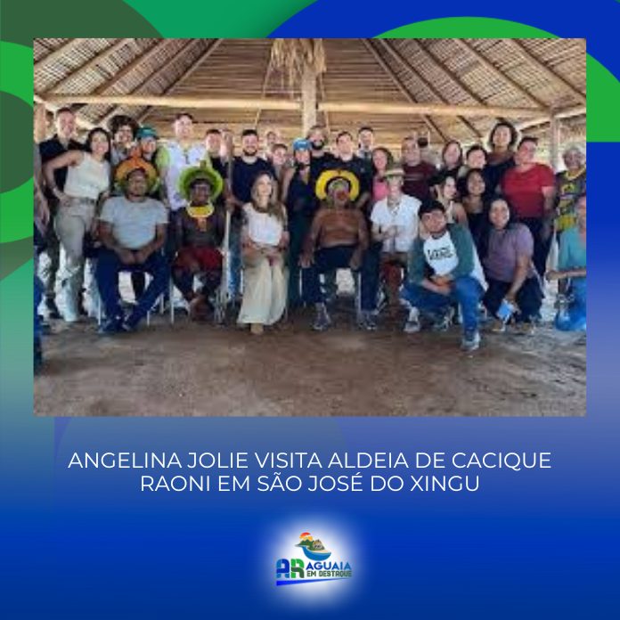 Angelina Jolie visita aldeia de cacique Raoni em São José do Xingu